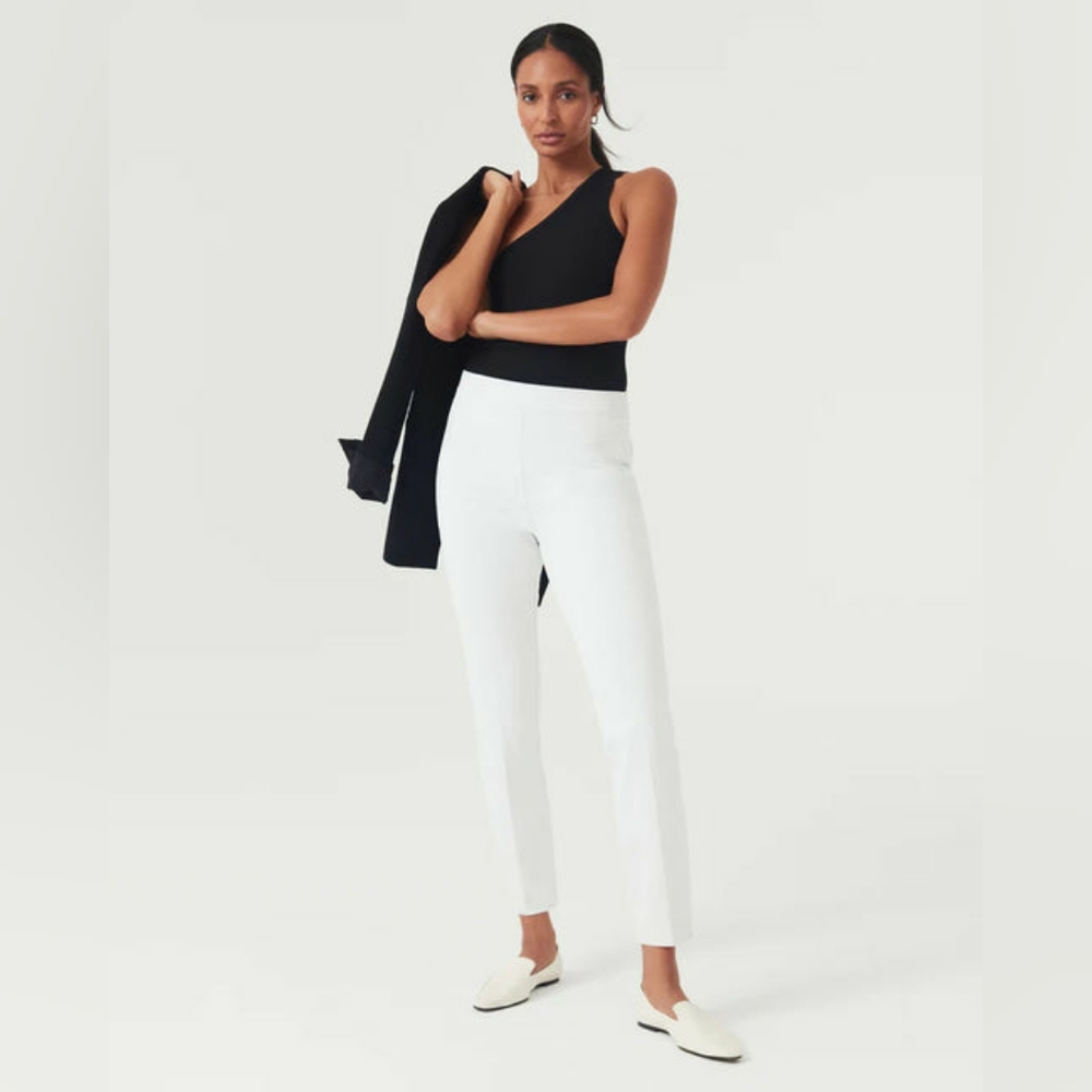 Spanx Women's Slim Straight White Pants NWT Size M petite Summer Capsule closet